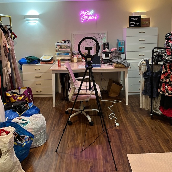 Meet your Posher, Katie - Picture 8 of 16